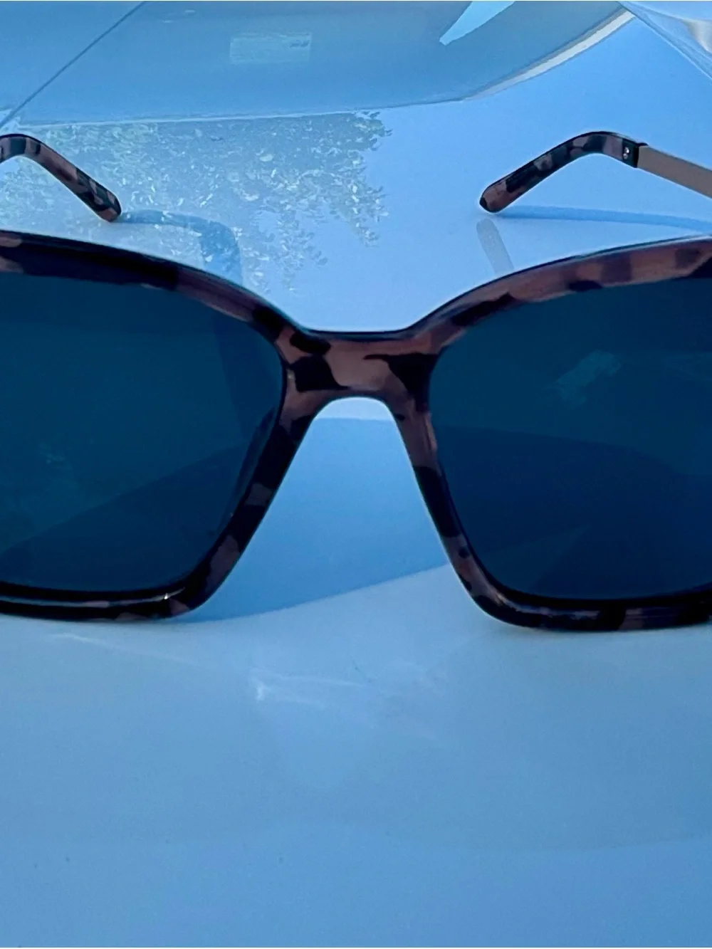 I-SEA oversized Tortoiseshell Square Women’s Sunglasses - Brown/Black.